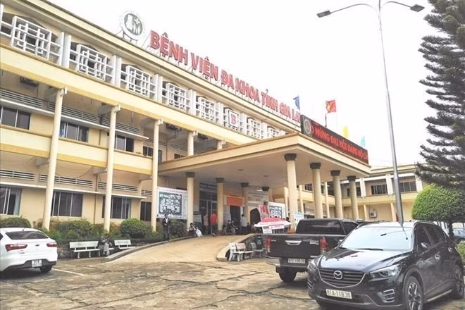 Bệnh viện Đa khoa Gia Lai đang điều trị tích cực cho nạn nhân bị bỏng do vụ cháy. Ảnh: Thanh Tuấn