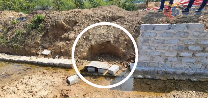 Vị trí gia đình ông Tẩy Văn Nhốc và bà Nguyễn Thị Huệ tại thôn Lưỡng Kì, xã Thống Nhất khi xây tường đã phát hiện trống đồng năm 2022.