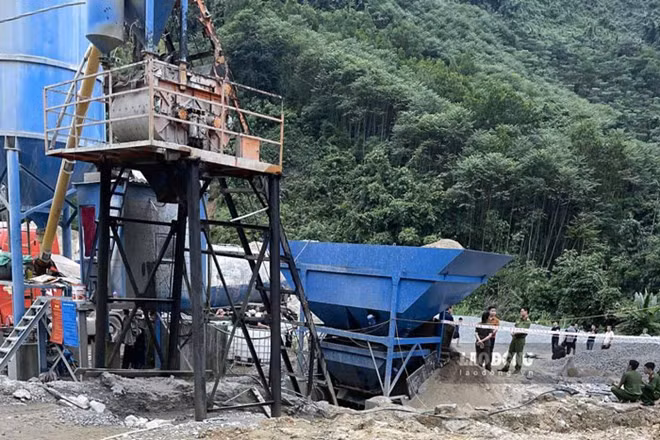 Lực lượng chức năng Lào Cai đang làm rõ vụ việc. Ảnh: Đinh Đại