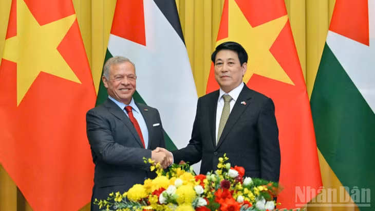 Chủ tịch nước Lương Cường hội đàm với Quốc vương Jordan Abdullah II Ibn Al-Hussein.