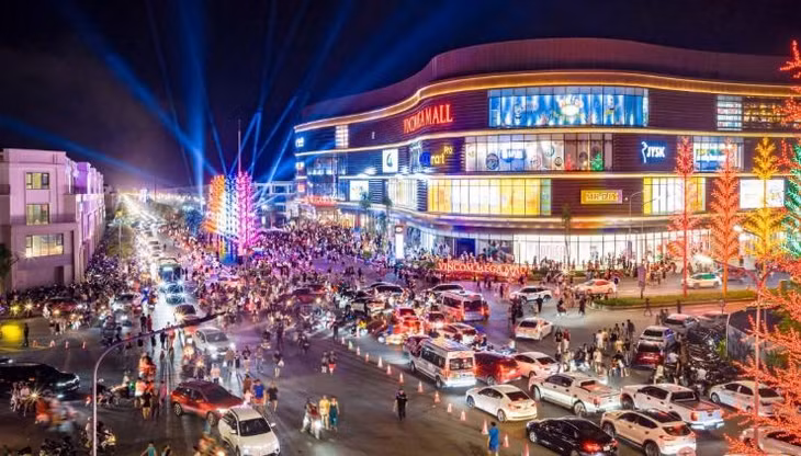 Vincom Mega Mall Royal Island duy trì sức hút tâm điểm mua sắm, giải trí chất nhất Hải Phòng