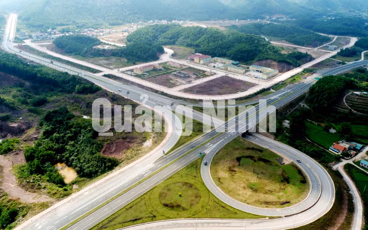 Cao tốc Hạ Long - Vân Đồn (2-2020). Ảnh: Đỗ Phương