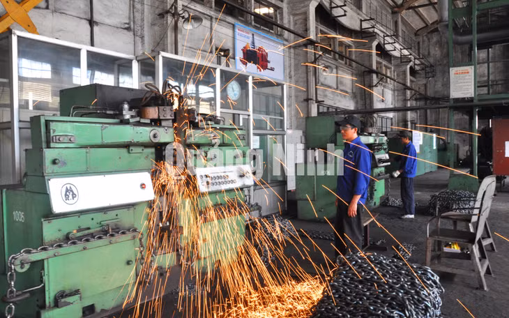 Thiết kế chế tạo các thiết bị cơ khí hiện đại tiên tiến phục vụ cho ngành Than. Ảnh: Thanh Hằng