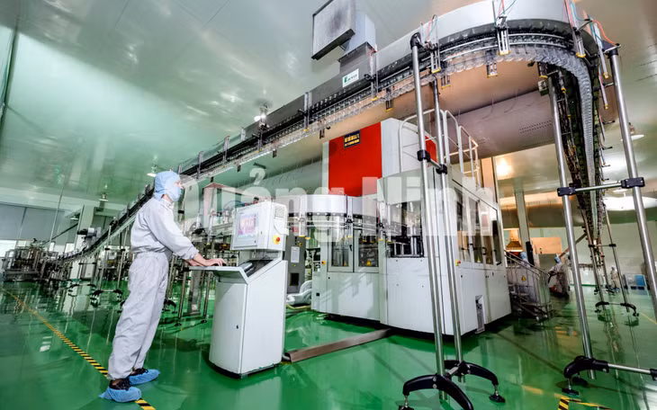 Sản xuất dầu ăn tại Công ty TNHH Dầu thực vật Cái Lân (KCN Cái Lân, TP Hạ Long) (10-2020). Ảnh: Mạnh Trường