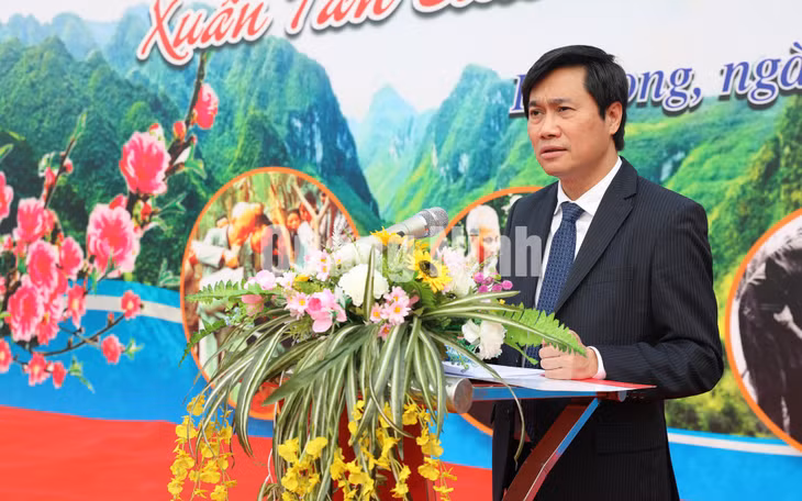 Chủ tịch UBND tỉnh Nguyễn Tường Văn phát biểu tại lễ phát động (2-2021). Ảnh: Đỗ Phương