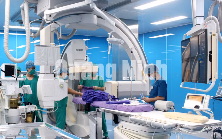 Hệ thống máy chụp, can thiệp tim mạch DSA của Bệnh viện (7-2018). Ảnh: Nguyễn Hoa