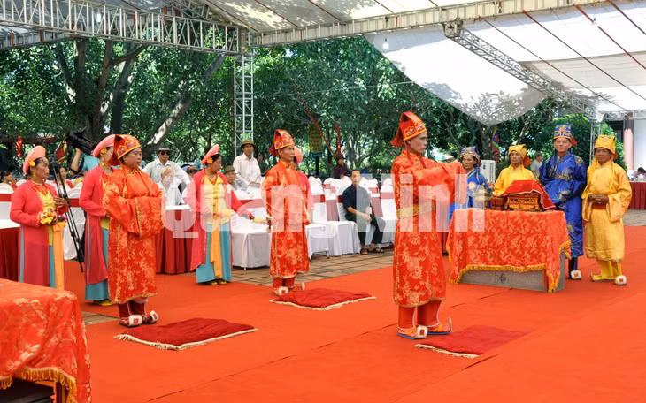 Thực hiện nghi lễ tế tại lễ hội đền An Sinh 2018 (10-2018). Ảnh: Phan Hằng
