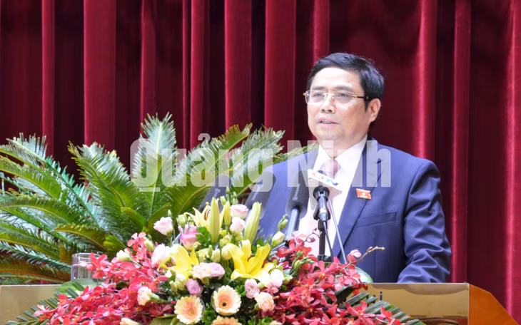 Đồng chí Phạm Minh Chính, Ủy viên Bộ Chính trị, Bí thư Trung ương Đảng, Trưởng Ban Tổ chức Trung ương, ĐBQH tỉnh dự và phát biểu tại kỳ họp.