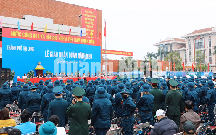 Quang cảnh lễ giao nhận quân tại TP Hạ Long (2-2020). Ảnh: Đỗ Phương