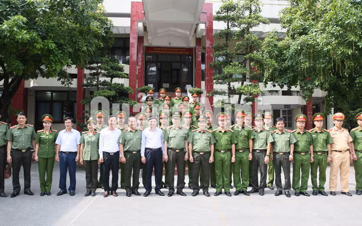 Bộ trưởng Bộ Công an Tô Lâm thăm trụ sở Công an TP Móng Cái (8-2019). Ảnh: Đỗ Phương