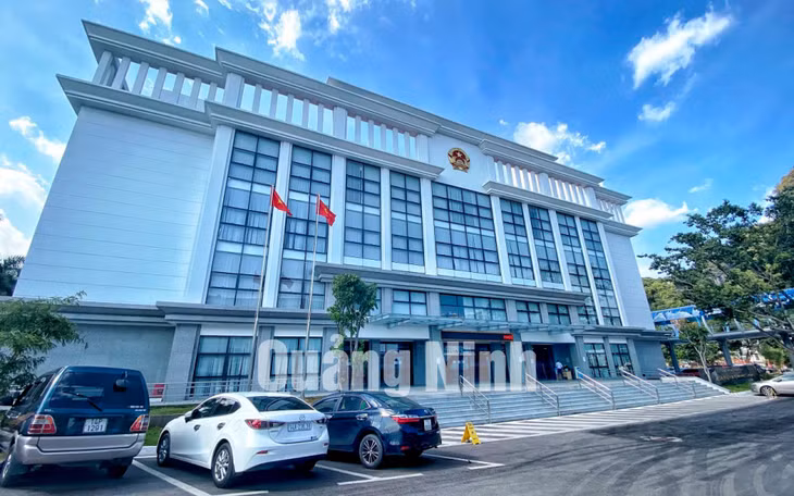 Trung tâm Phục vụ Hành chính công tỉnh (1-2021). Ảnh: Thu Chung