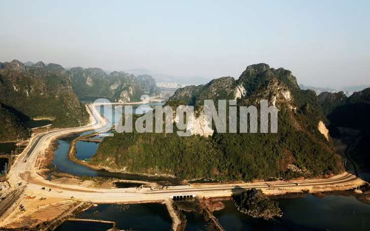 Toàn cảnh thi công đường bao biển Hạ Long - Cẩm Phả (1-2020). Ảnh: Đỗ Phương