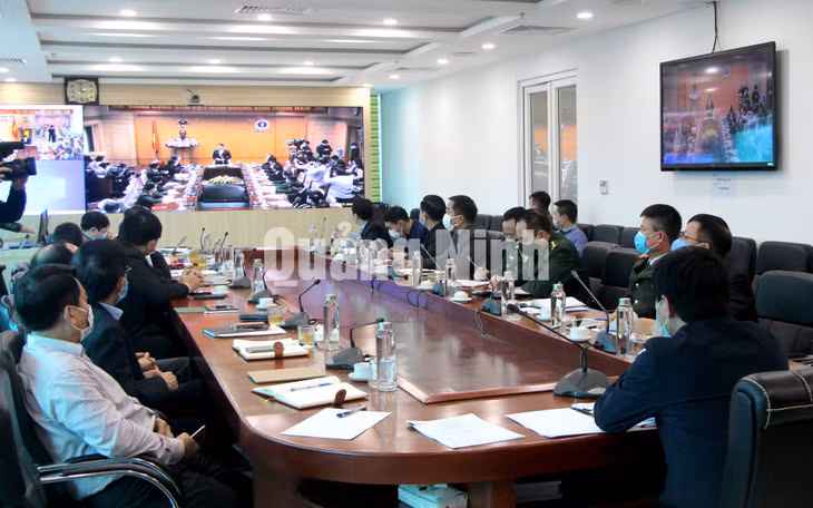 Quảng Ninh tham dự hội nghị trực tuyến toàn quốc của Ban Chỉ đạo quốc gia phòng, chống dịch Covid-19 (1-2021). Ảnh: Thu Chung