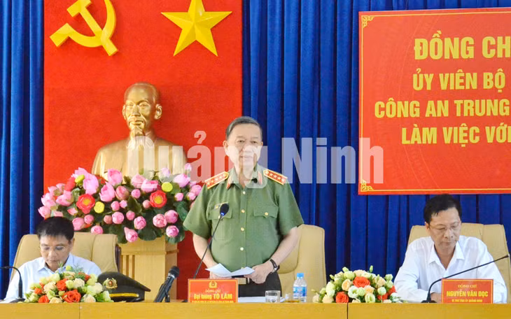 Bộ trưởng Bộ Công an Tô Lâm phát biểu chỉ đạo tại buổi làm việc với Công an tỉnh (8-2019). Ảnh: Thanh Tùng