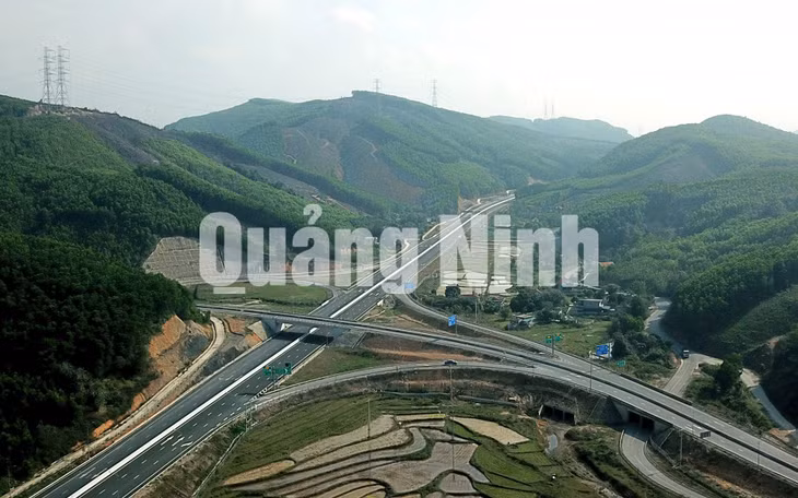 Cao tốc Hạ Long - Vân Đồn (2-2020). Ảnh: Đỗ Giang