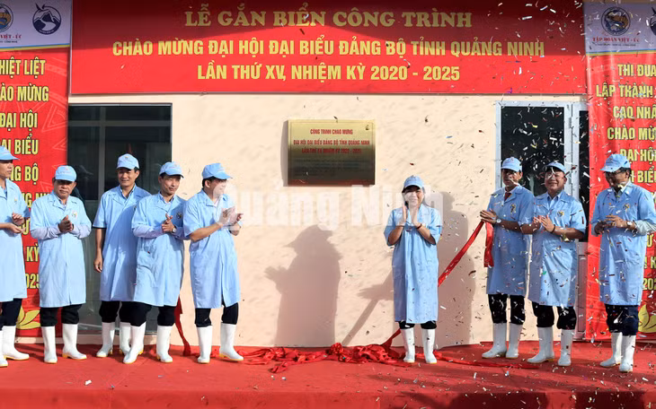 ...và công trình Phòng xét nghiệm real-time PCR và Nhà máy xử lý nước công nghệ cao do Công ty TNHH Việt - Úc Quảng Ninh làm chủ đầu tư (9-2020). Ảnh: Hữu Việt