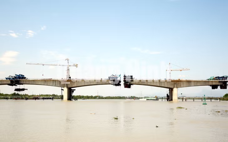 Cầu Sông Chanh chờ hợp long (9-2016). Ảnh: Đỗ Phương