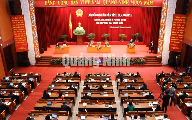 Quang cảnh kỳ họp thứ 21, HĐND tỉnh khóa XIII.