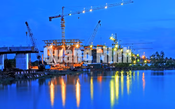 Cao tốc Quảng Ninh - Hải Phòng đoạn qua phường Hà An bắc qua sông Chanh nối đảo Hà Nam (7-2016). Ảnh: Dương Văn Toàn