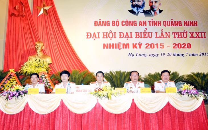 Đoàn chủ tịch điều hành Đại hội