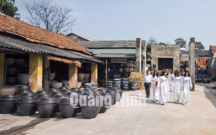 Làng gốm Đông Triều (3-2020). Ảnh: Đỗ Giang