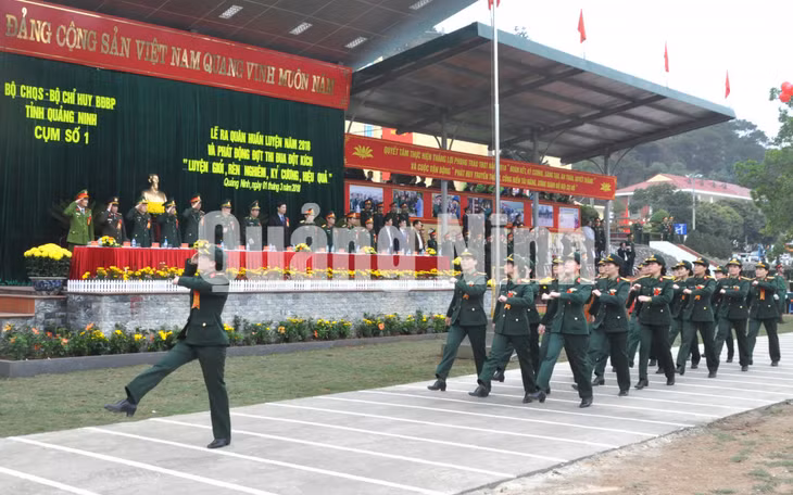Màn diễu binh của các nữ quân nhân Bộ CHQS tỉnh tại lễ ra quân huấn luyện của Bộ CHQS tỉnh – BĐBP tỉnh năm 2018 (1-3-2018). Ảnh: Lưu Linh