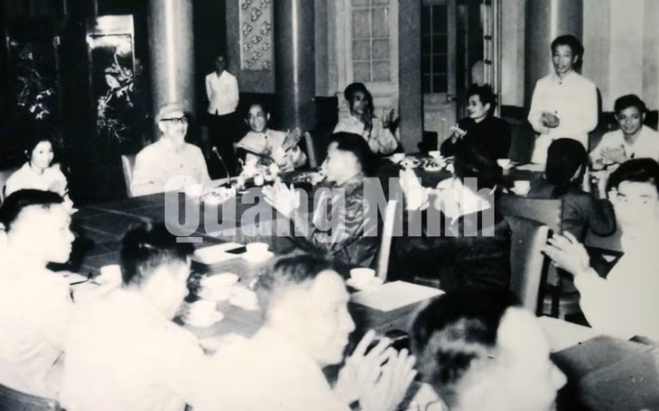 Những hình ảnh của Chủ tịch Hồ Chí Minh với Quảng Ninh ảnh 87