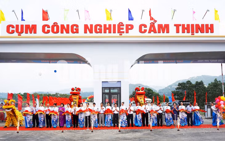 Khánh thành CCN Cẩm Thịnh, TP Cẩm Phả (4-2019). Ảnh: Minh Đức