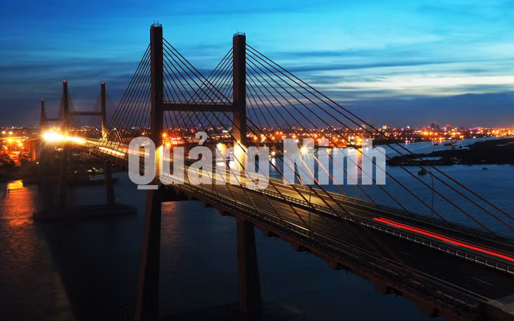 Cầu Bạch Đằng, đầu nối của cao tốc Hạ Long - Hải Phòng (8-2020). Ảnh: Đỗ Phương
