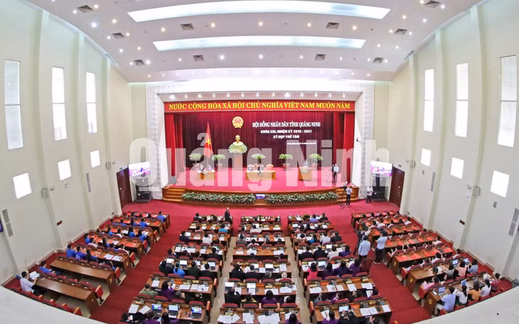 Quang cảnh kỳ họp thứ 8, HĐND tỉnh khóa XIII (7-2018). Ảnh: Hùng Sơn