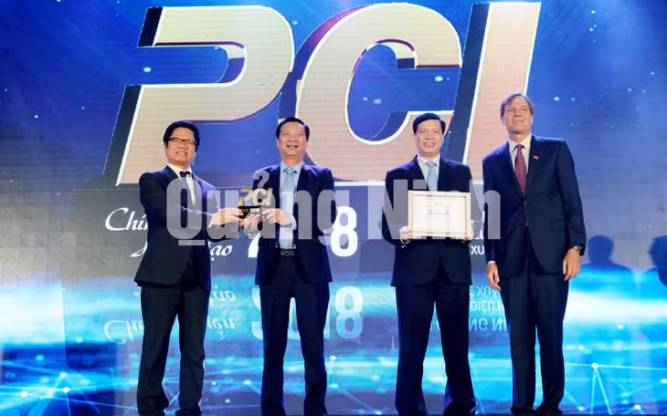 Quảng Ninh được vinh danh quán quân PCI 2018. Ảnh: Thu Chung
