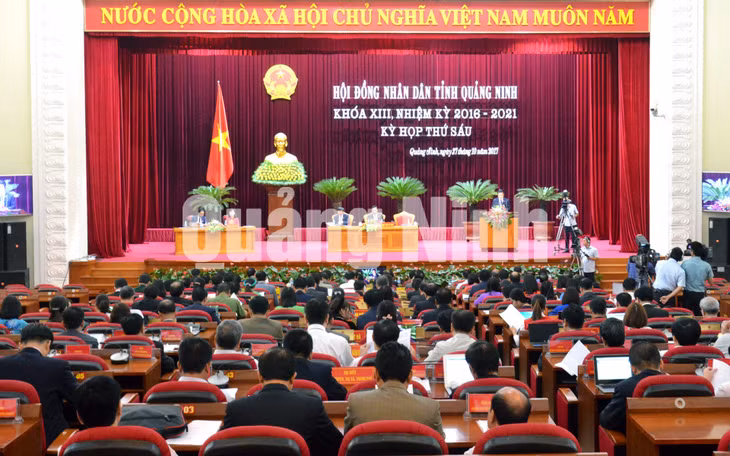 Quang cảnh kỳ họp thứ 6, HĐND tỉnh khóa XIII.