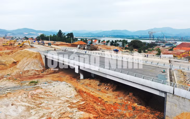 Thi công các cầu tuyến chính (10-2020). Ảnh: Đỗ Phương