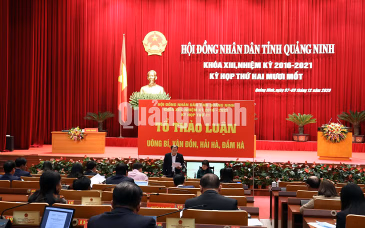 Quang cảnh thảo luận tại Tổ Uông Bí, Vân Đồn, Hải Hà, Đầm Hà.