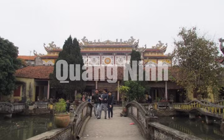 Các Di tích lịch sử - đền, chùa tiêu biểu ở Quảng Ninh ảnh 12