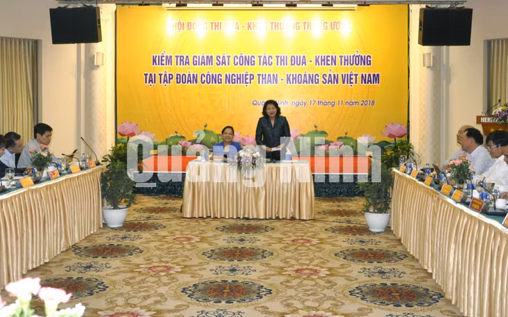 Phó Chủ tịch nước Đặng Thị Ngọc Thịnh chủ trì chương trình giám sát (11-2018). Ảnh: Hồng Nhung