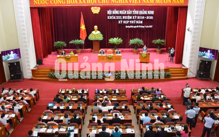 Quang cảnh kỳ họp.