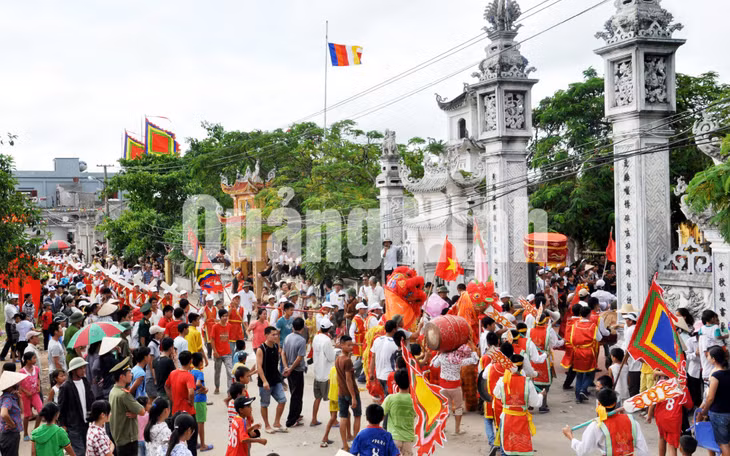 Lễ hội truyền thống đình Quan Lạn. Ảnh: Đỗ Phương