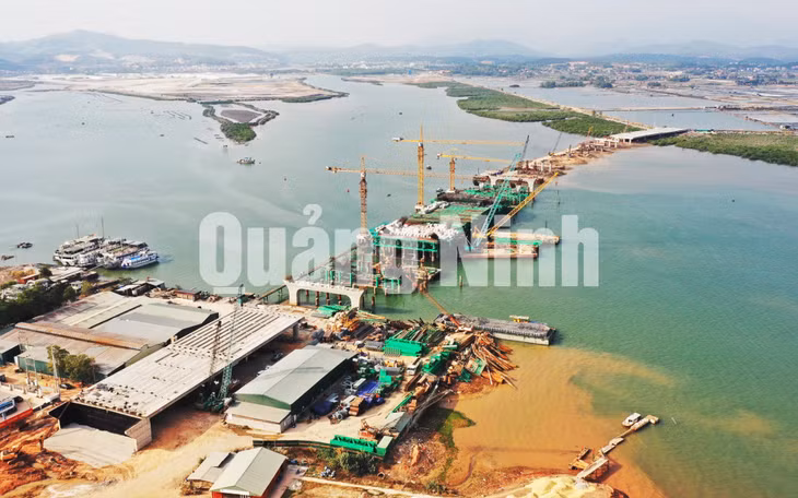 Thi công Cầu Cửa Lục 1 (2-2021). Ảnh: Đỗ Phương