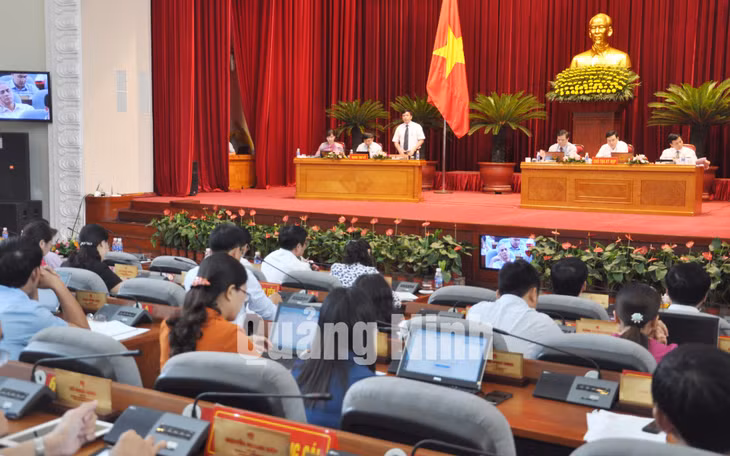 Quang cảnh phiên chất vấn tại Hội trường