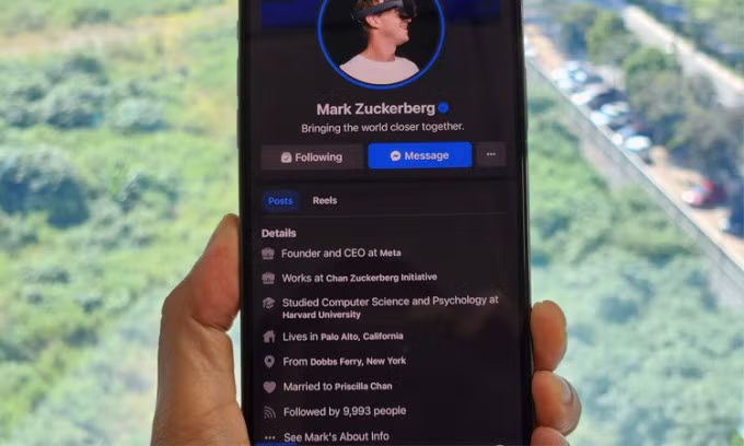 Tài khoản của Mark Zuckerberg còn gần 10.000 lượt theo dõi.