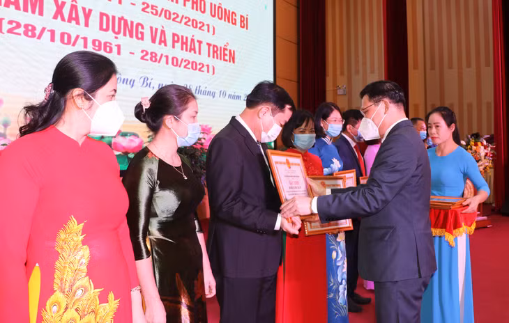 TP Uông Bí: Kỷ niệm 10 năm thành lập thành phố,&nbsp;60 năm Uông Bí xây dựng và phát triển ảnh 5