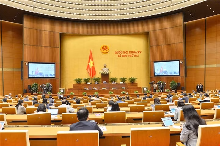 Phiên thảo luận của Quốc hội sáng 24/10.
