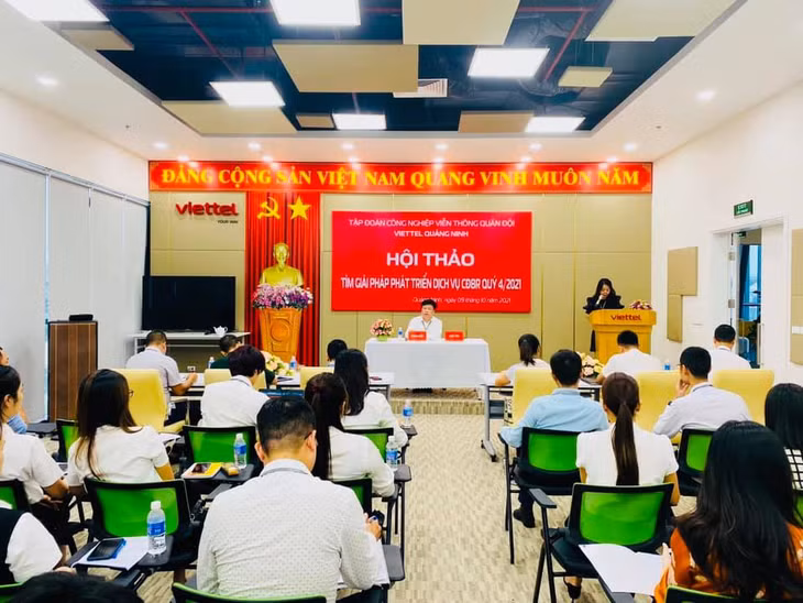 Viettel Quảng Ninh họp bàn tìm giải pháp phát triển dịch vụ nhằm đáp ứng các dịch vụ tốt nhất cho khách hàng.