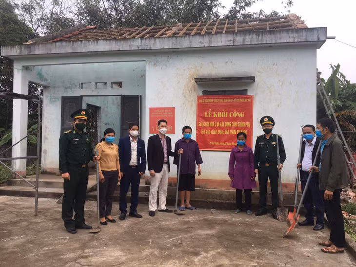 Quang cảnh lễ khởi công.