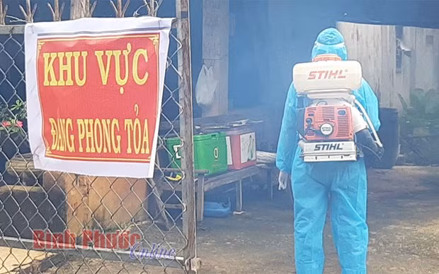 Binh Phuoc: Ne chot kiem soat dich, mot gia dinh nhiem COVID-19 hinh anh 1