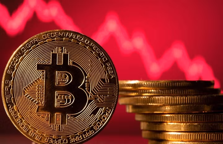 Bitcoin lao dốc sau đà hồi phục khiến nhiều tiền ảo rơi tự do.