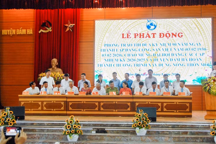 Huyện Đầm Hà ký kết giao ước thi đua hoàn thành chương trình xây dựng NTM, tháng 8/2020.