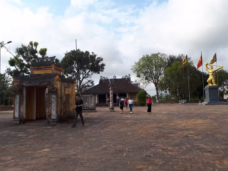 Khu di tích Tây Sơn thượng đạo (Gia Lai).