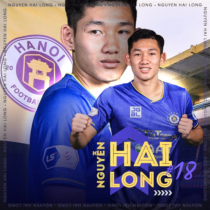 Hai Long mang áo số 18.